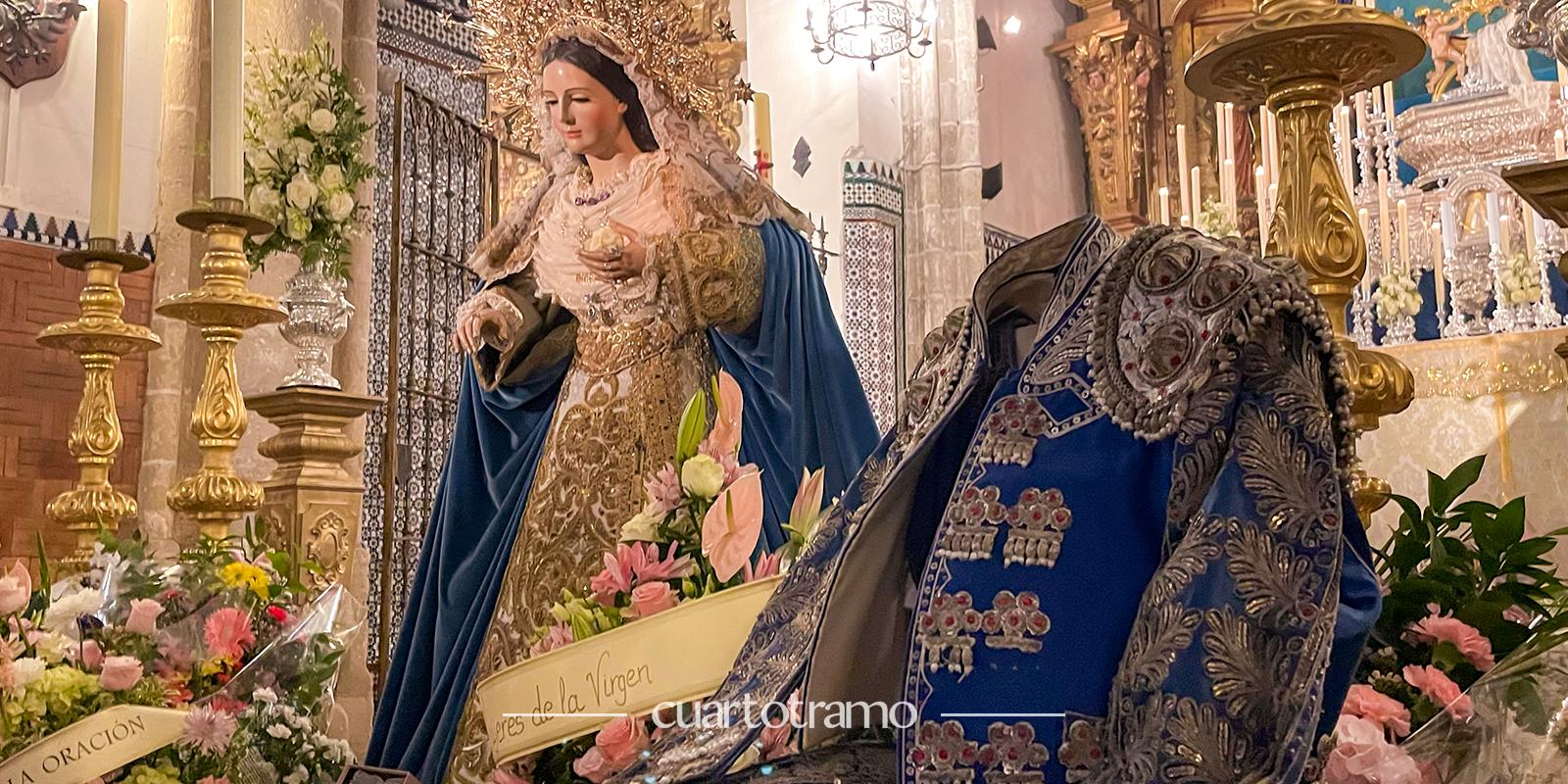 La Virgen de los Ángeles recibe la donación de un traje de luces -  CuartoTramo.com